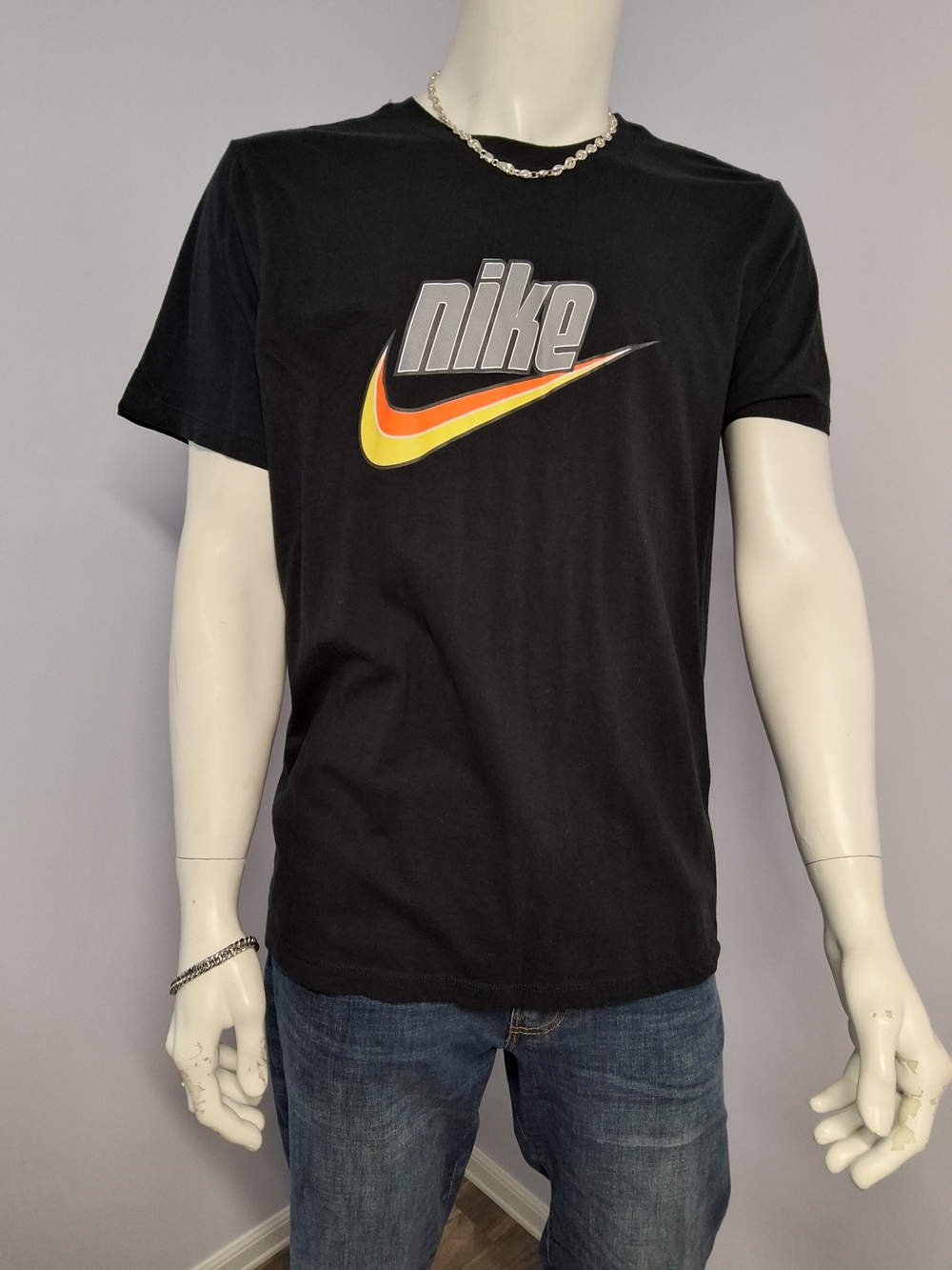 Nike The Nike Tee Men's XL Black Graphic Logo Crew Neck Short Sleeve T-Shirt